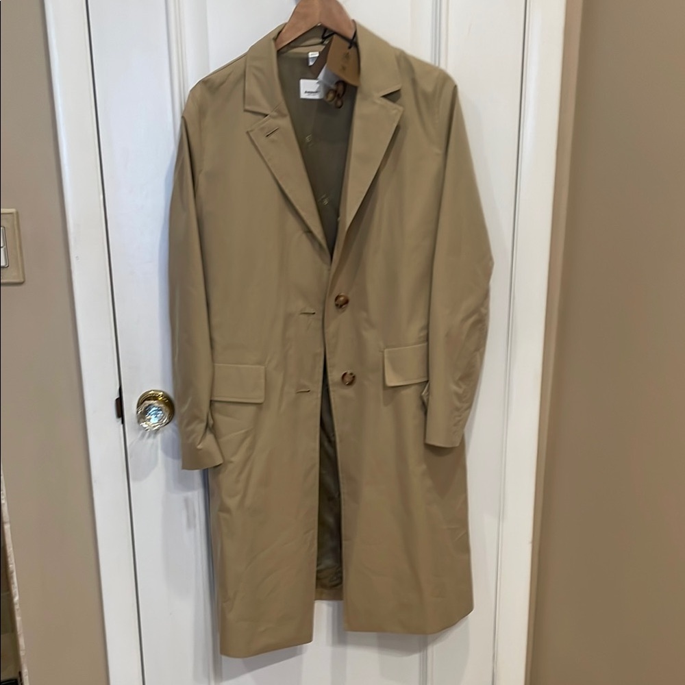 Women’s Burberry Trench coat